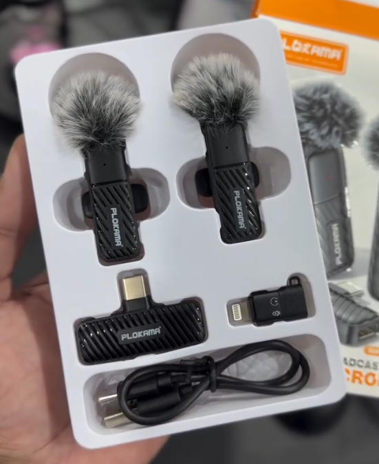 PLOKAMA VM-20 box contents with two microphones, receiver and Lightning adapter